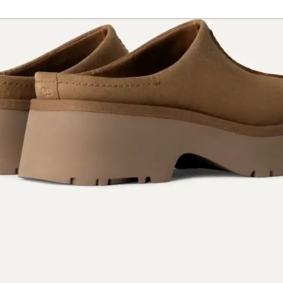 UGG New Heights Clog 6 - Picture 2 of 7